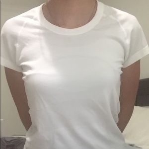 LULU LEMON SWIFTLY TECH SHORT SLEEVE 2.0